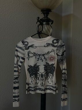 Women's Long-Sleeve Graphic Tee - Cream with Black Print